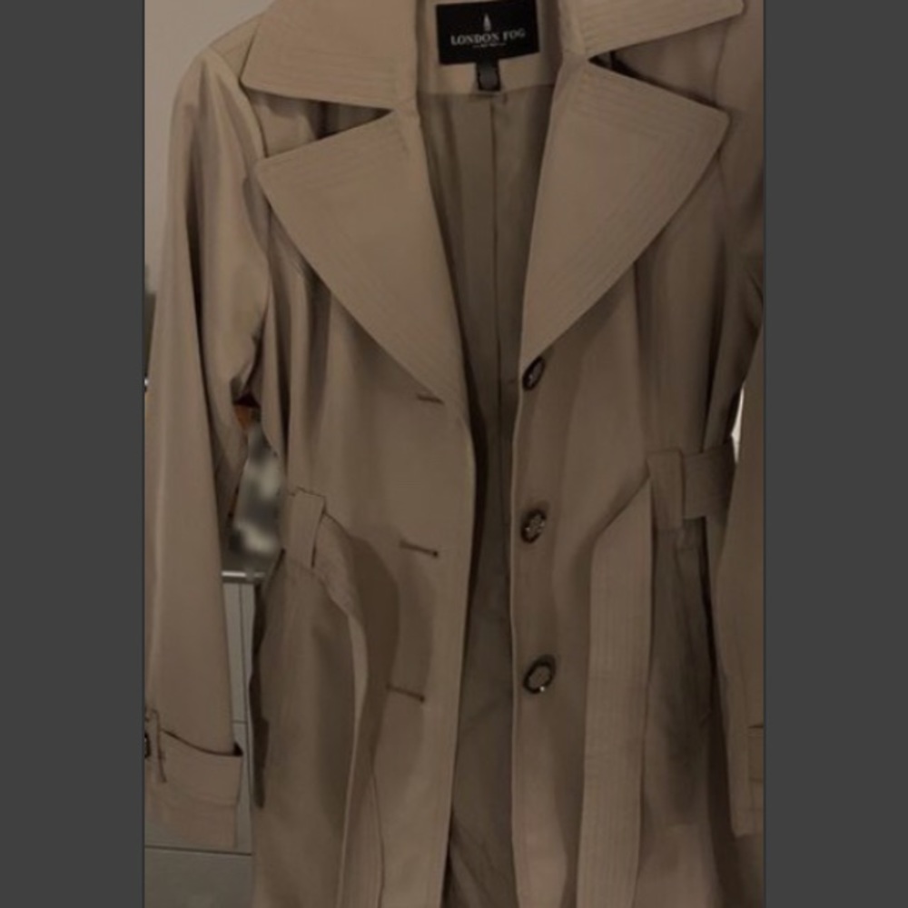 Cut but casual trench London coat